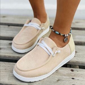 Women’s Minimalist Lace Front Slip on Sneakers ~ NWT